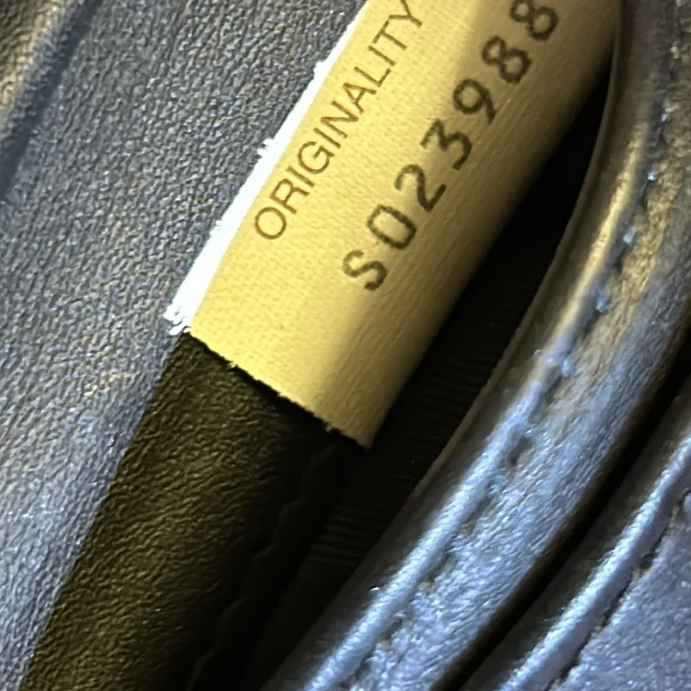 Authentic Bottega Veneta Intrecciato Leather Bifold Wallet